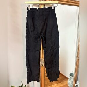 Lululemon black High-Waist Active Pants